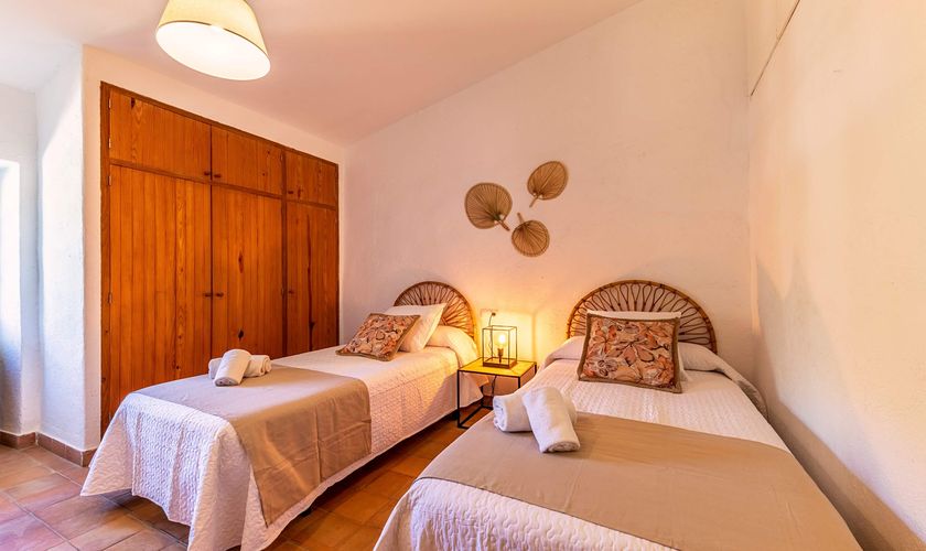 Schlafzimmer mit 2 Einzelbetten Finca Mallorca PM 3547