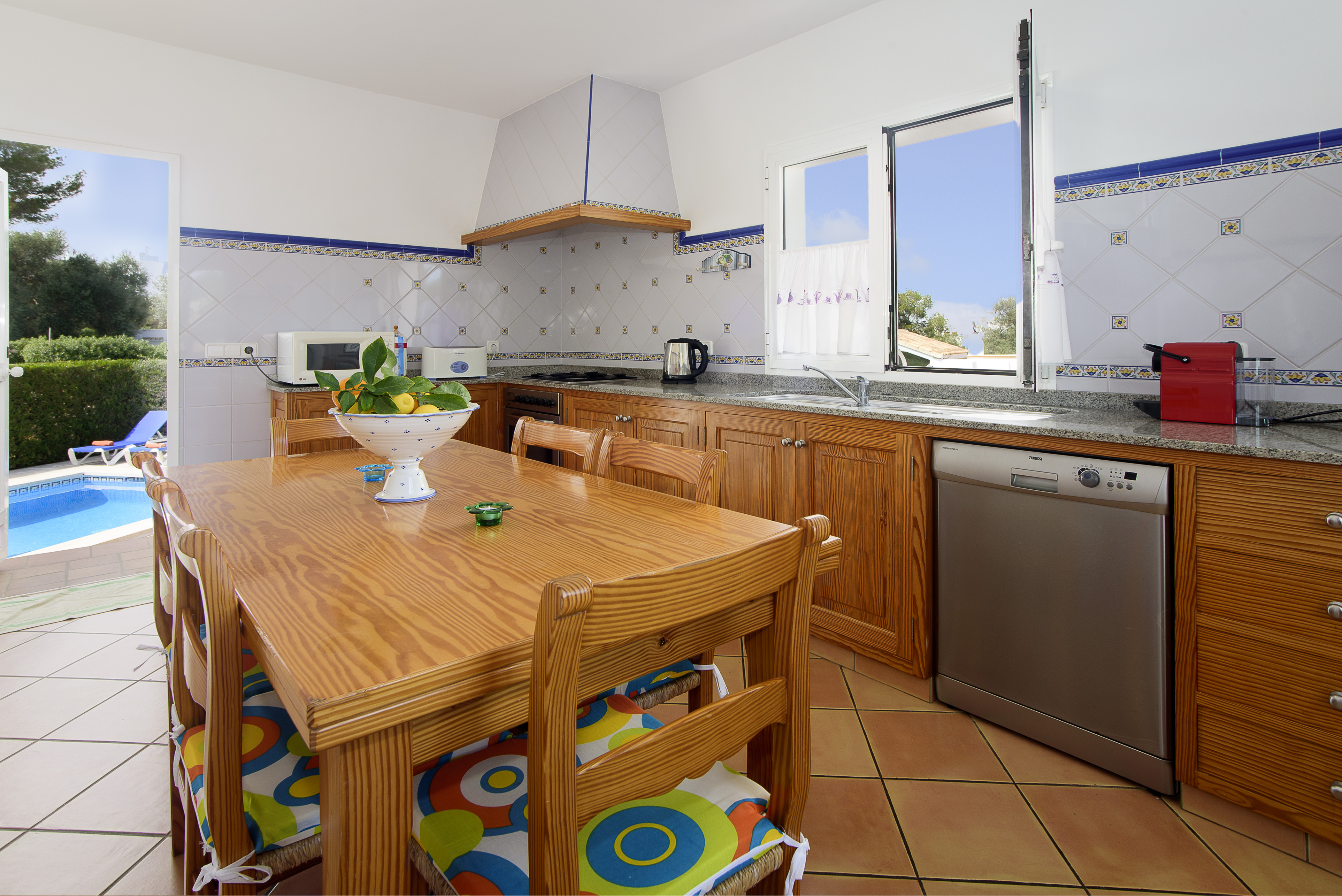 Küche mit Esstisch Ferienvilla Mallorca mit Pool PM 6079