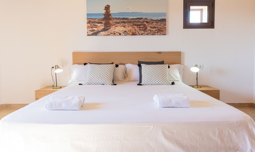 modernes Schlafzimmer Finca mit Pool und Wlan Mallorca
