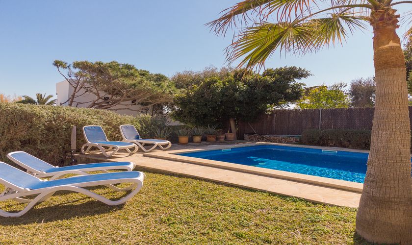 Garten und Pool Ferienhaus Mallorca Cala D'Or 6 Personen