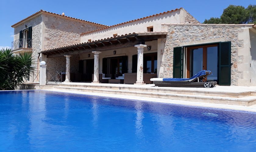 Terrasse mit Pool Finca Mallorca 6-8 Personen