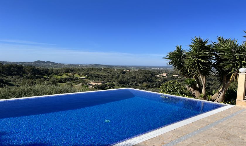 schöner Pool mit Blick über die Landschaft Finca mit Klimaanlage und Wlan 
