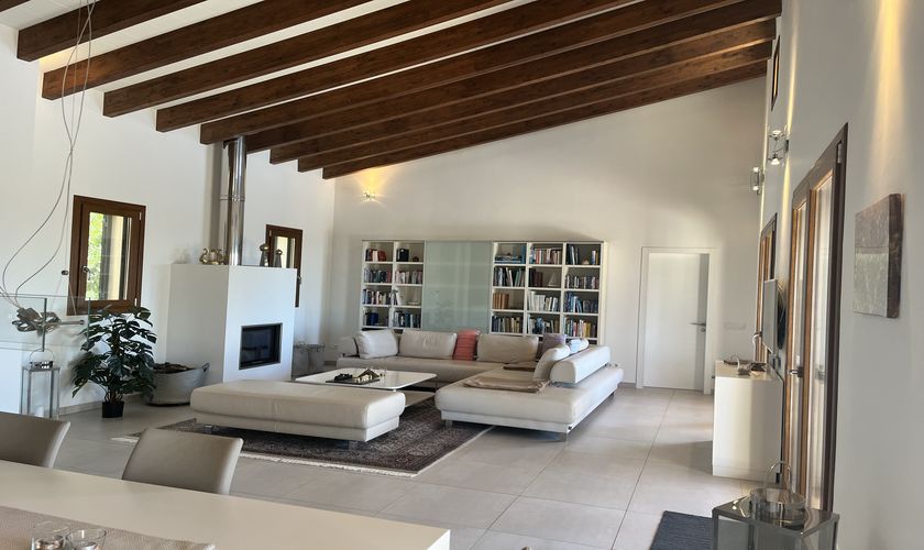 moderner offener Wohnbereich Finca Mallorca exklusiv Luxus PM 6574