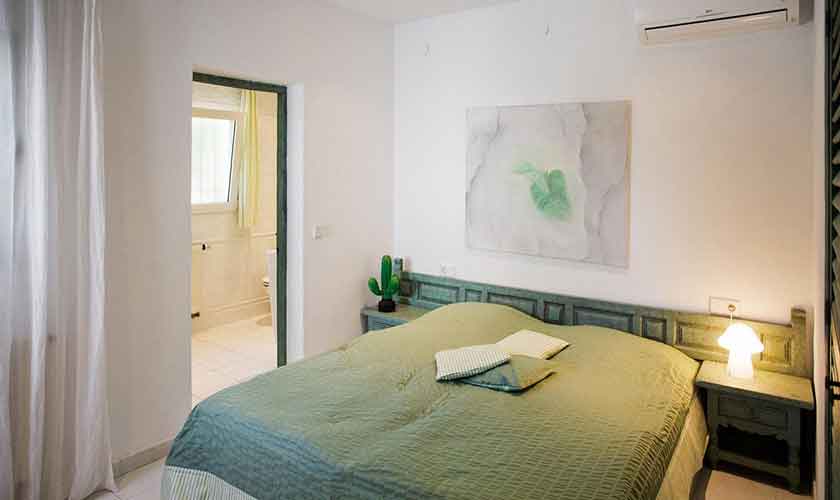 Schlafzimmer Ferienhaus Ibiza IBZ 15