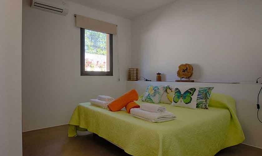 Schlafzimmer Ferienhaus Ibiza IBZ 16