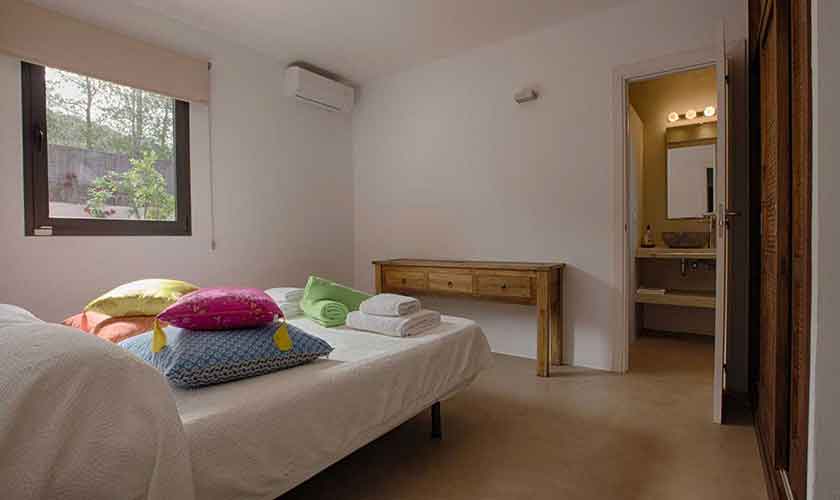 Schlafzimmer Ferienhaus Ibiza IBZ 16