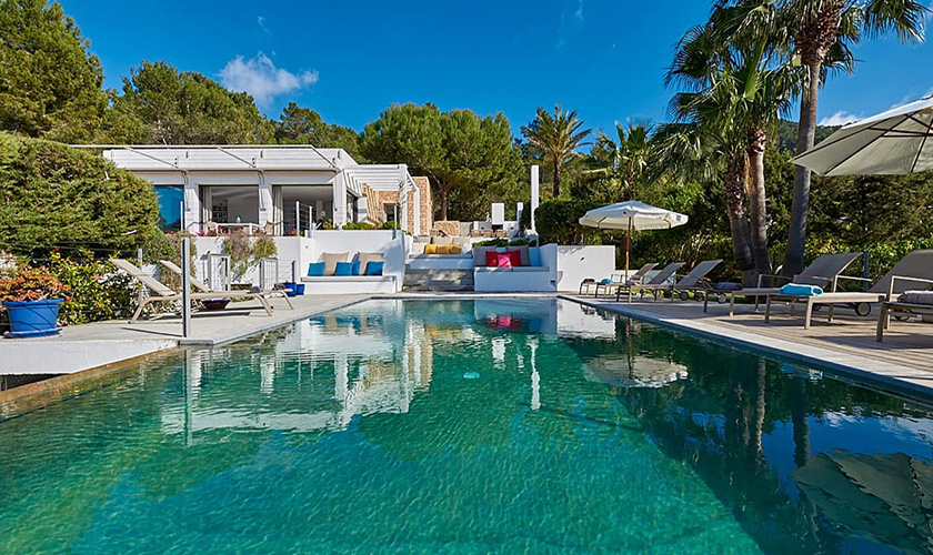Pool und Villa Ibiza IBZ 72
