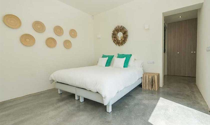 Schlafzimmer Ferienvilla Ibiza IBZ 89