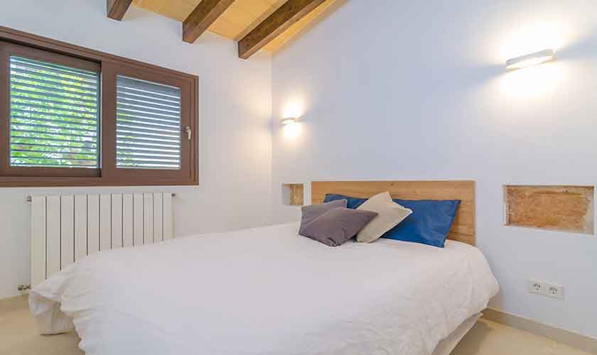 Schlafzimmer Ferienvilla Mallorca 12 Personen PM 115