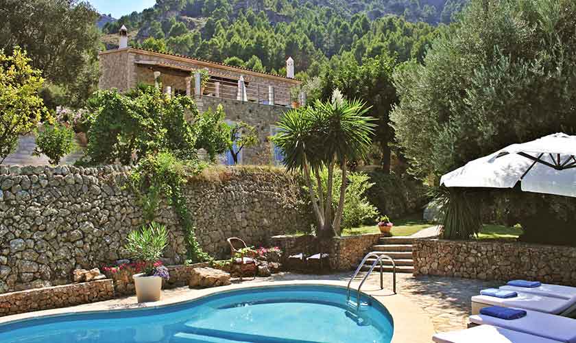 Pool und Terrasse Luxusvilla Mallorca PM 250