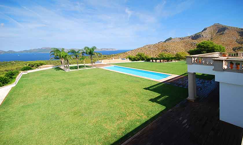 Pool und Meerblick Luxusvilla Mallorca Norden PM 3300