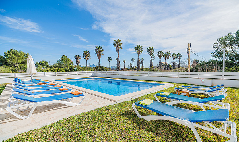 Pool und Liegen Villa Mallorca PM 3326