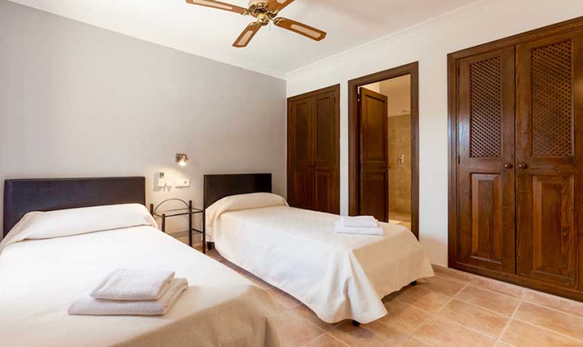 Schlafzimmer Finca Mallorca 6 Personen PM 3502