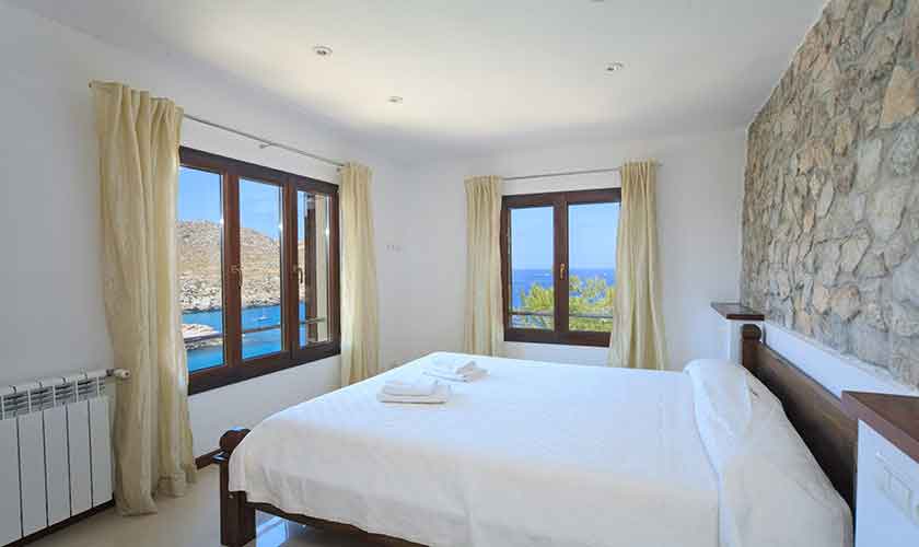 Schlafzimmer Ferienvilla Mallorca PM 3532