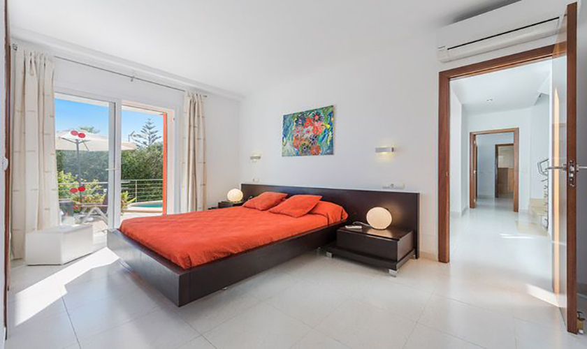 Schlafzimmer Ferienvilla Mallorca Meerblick PM 3653