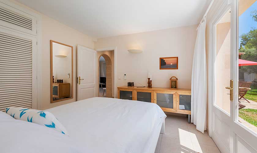 Schlafzimmer Ferienhaus Mallorca Bonaire PM 3806
