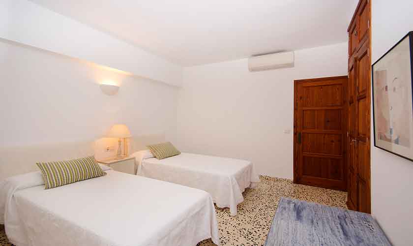 Schlafzimmer Mallorca Ferienwohnung Strandnähe PM 3853