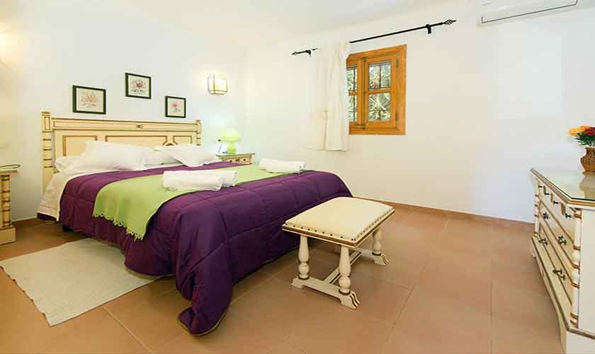 Schlafzimmer Finca Mallorca PM 3893
