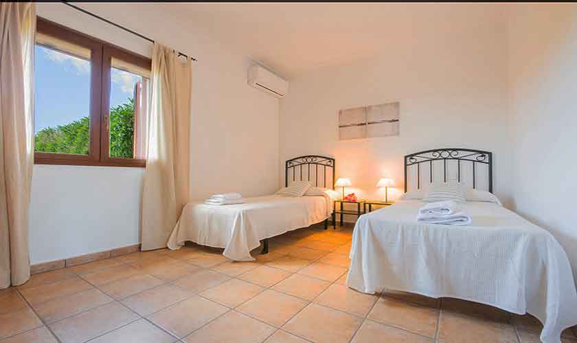Schlafzimmer Finca Mallorca mit Pool PM 6522
