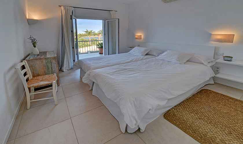 Schlafzimmer Ferienvilla Mallorca PM 6534
