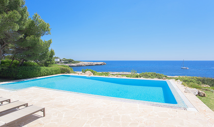 Pool und Meer Mallorca Villa am Meer PM 6591