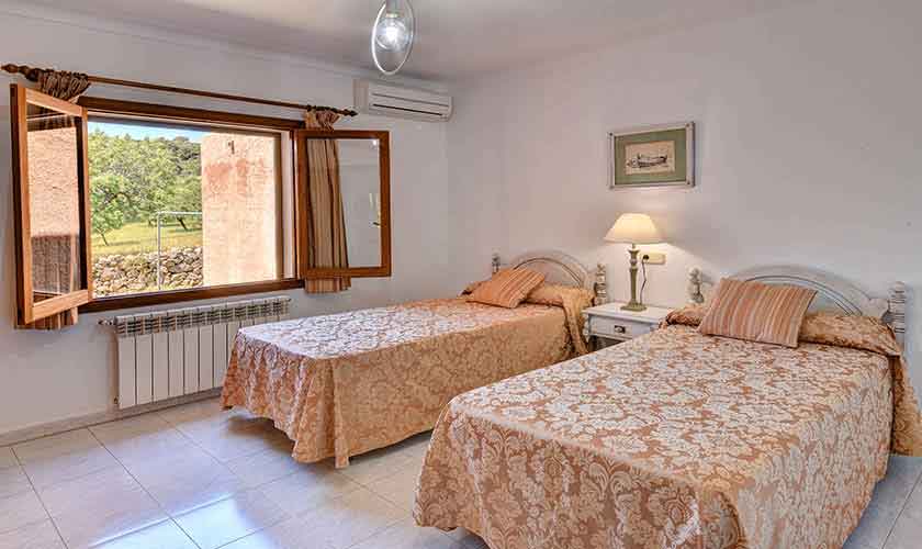 Schlafzimmer Finca Mallorca PM 6606