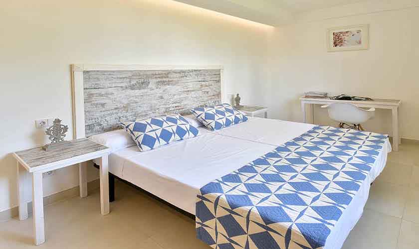 Schlafzimmer  Ferienvilla Mallorca PM 6617