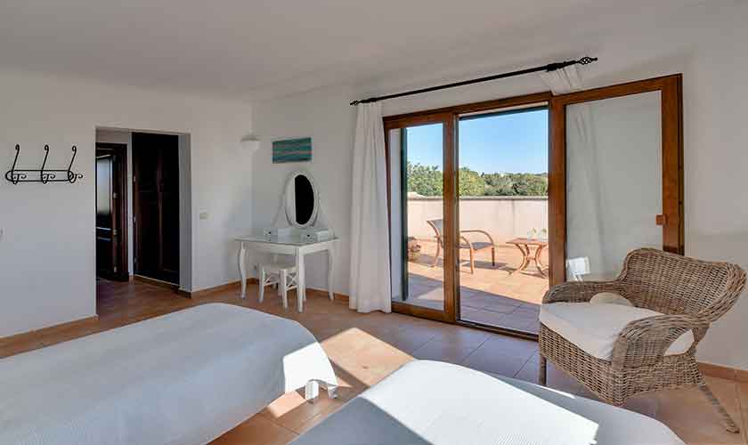 Schlafzimmer Finca Mallorca für 10 Personen PM 6624