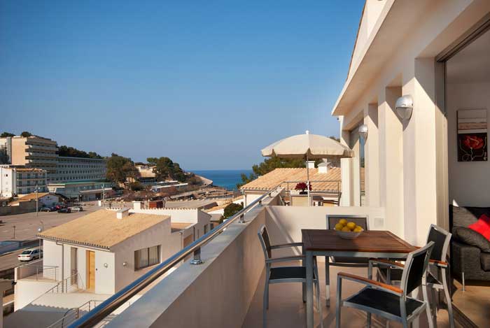 Terrasse Ferienhaus Mallorca Pool Klimaanlage Internet Strand 50 m PM 3494