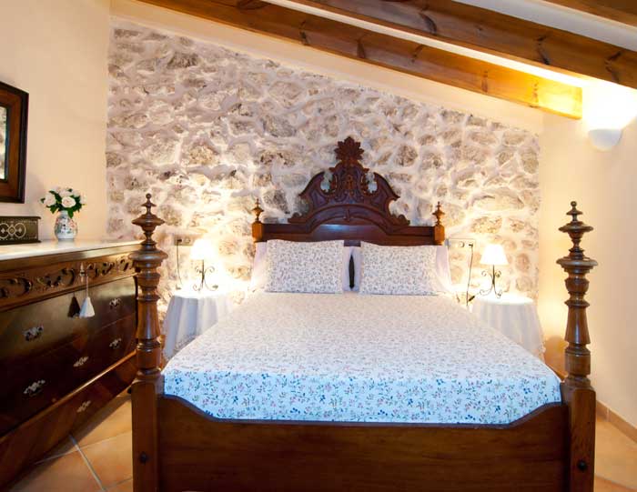 Schlafzimmer 4 Finca Mallorca mit Pool für 8 Personen bei Arta PM 569
