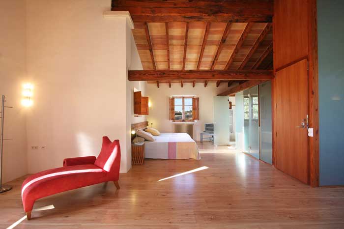 Modernes Schlafzimmer mit Doppelbett Exklusive Finca Mallorca mit Klimaanlage für 16 Personen PM 6094