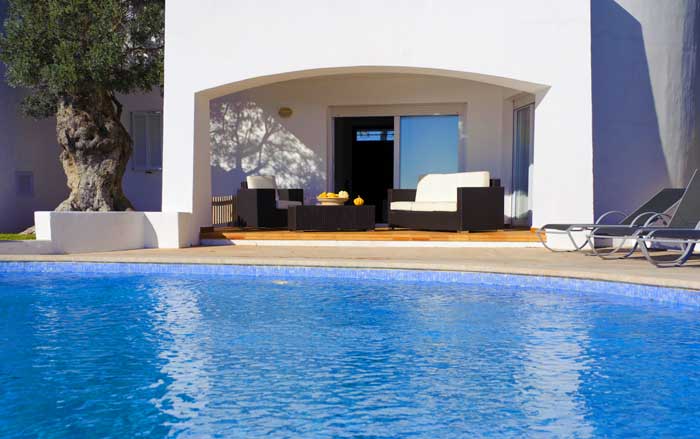 Großer Pool und Terrasse Ferienhaus Mallorca mit Meerblick Klimaanlage Kinderpoolbecken 8 Personen Südostküste Cala D'Or  PM 6562