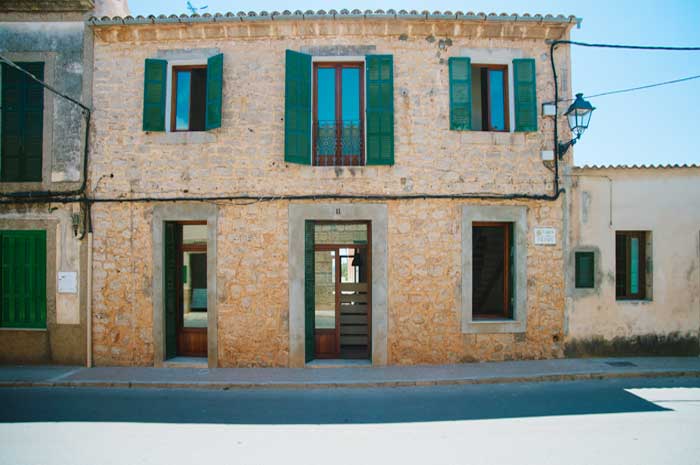 Typische Dorfhaus Fassade Finca Mallorca PM 6572