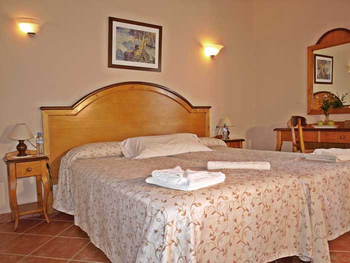Schlafzimmer 6 Finca Mallorca mit Pool für 12 Personen PM 658