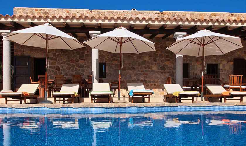Pool und Liegen Villa Ibiza 10 Personen IBZ 24