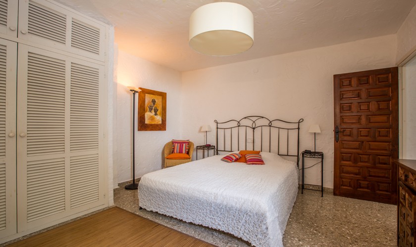 Schlafzimmer Ferienvilla Ibiza Meerblick IBZ 31