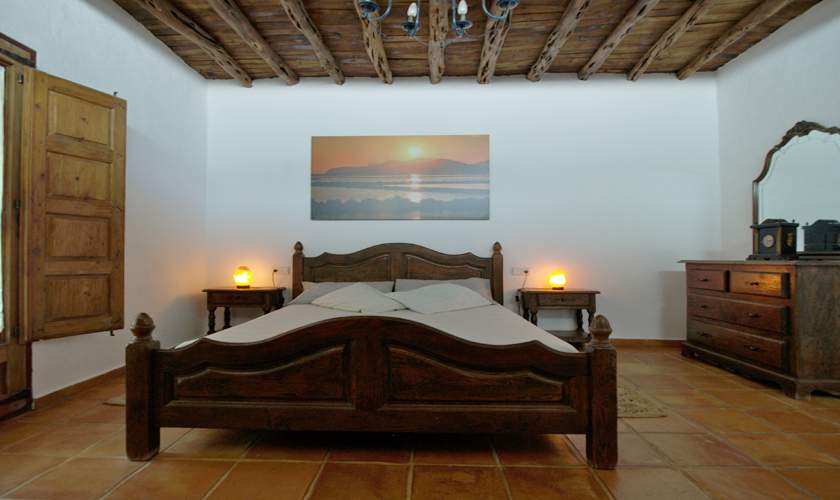 Schlafzimmer Ferienfinca Ibiza IBZ 35