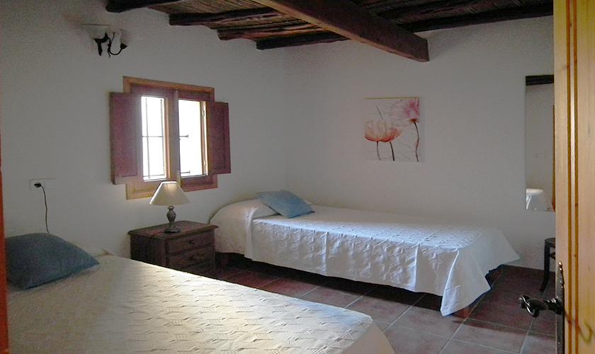 Schlafzimmer Ferienfinca Ibiza IBZ 67