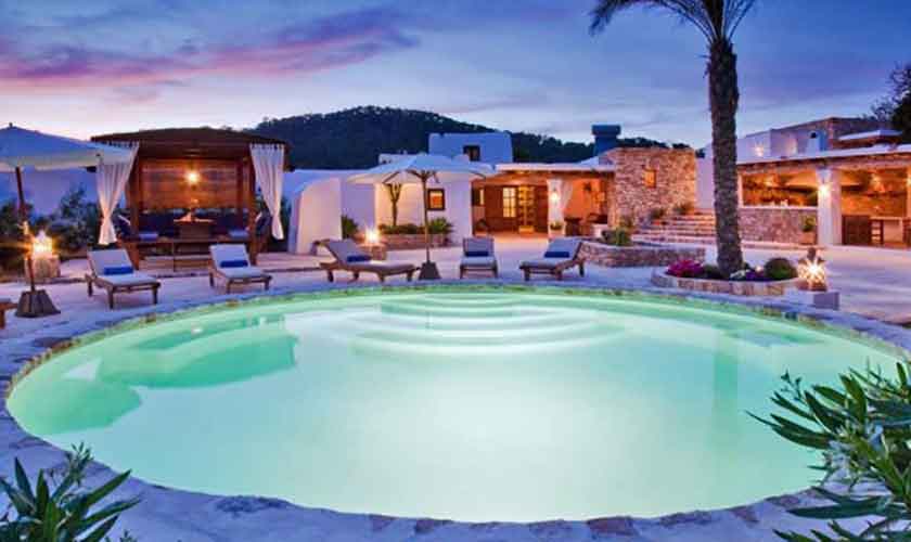 Pool und Finca Ibiza für 12-14 Personen IBZ 82