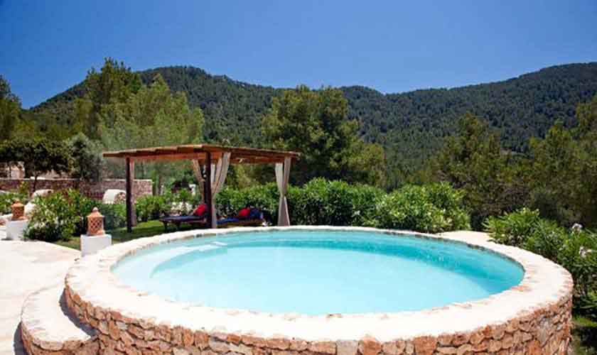 Pool und Landschaft Finca Ibiza für 12-14 Personen IBZ 82
