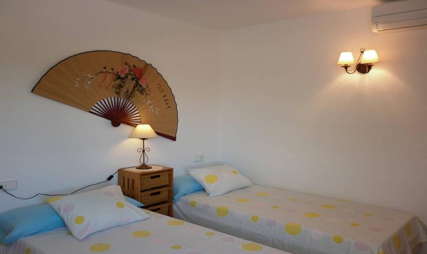 Schlafzimmer Ferienhaus Ibiza für 4 Personen IBZ 95
