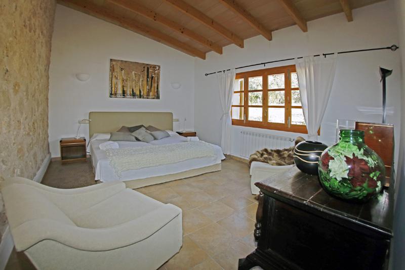 Schlafzimmer Suite  Finca Mallorca mit Pool PM 3062 für 8 Personen