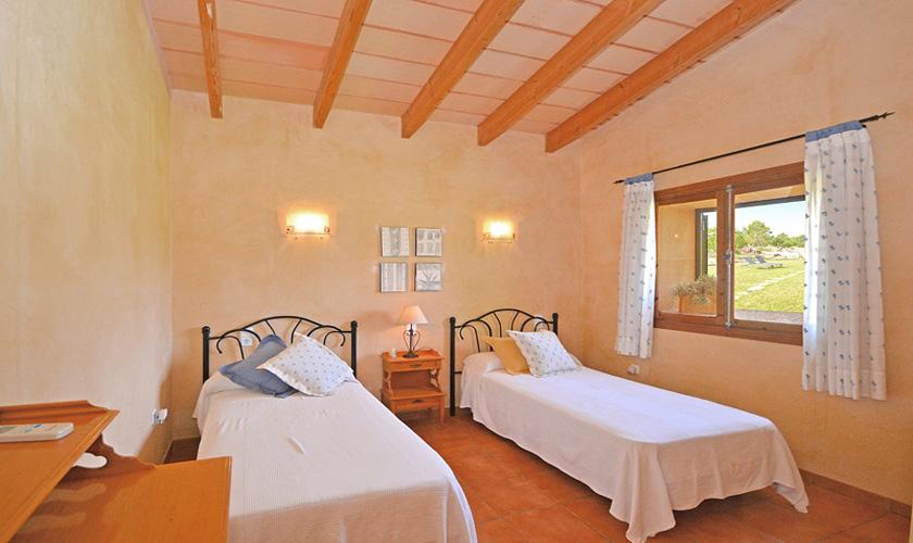 Schlafzimmer Finca Mallorca für 4 Personen PM 3131