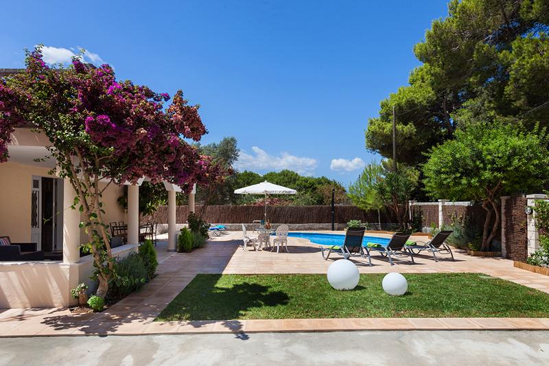 Pool und Garten Ferienhaus Mallorca Strandnähe Nordküste PM 3804