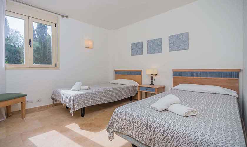 Schlafzimmer Ferienvilla Mallorca Nordküste PM 3807
