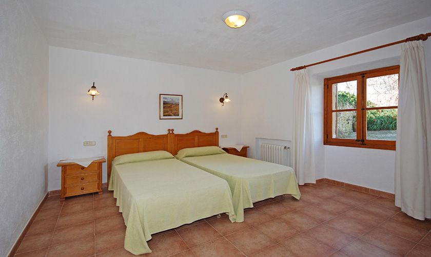 Schlafzimmer Finca Mallorca PM 384 für 10 Personen