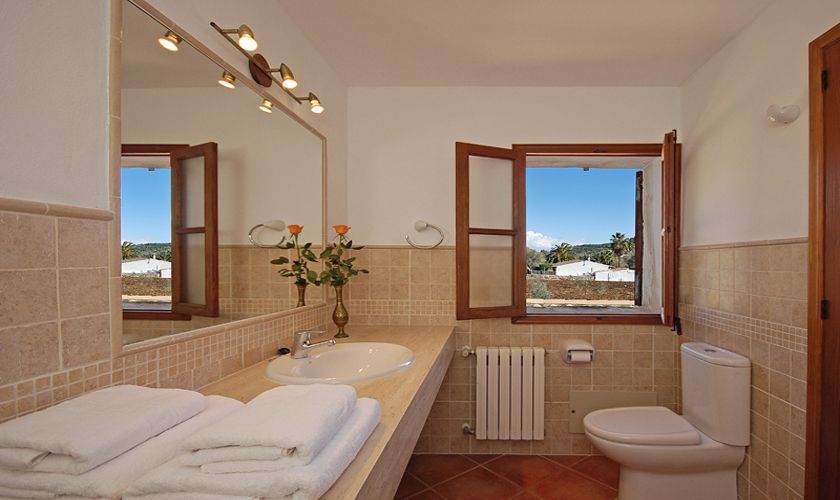 Badezimmer Finca Mallorca für 10 Personen PM 399
