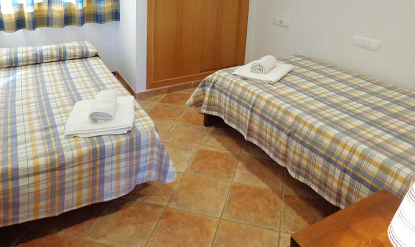 Schlafzimmer Ferienwohnung Cala Ratjada für 6 Personen PM 578