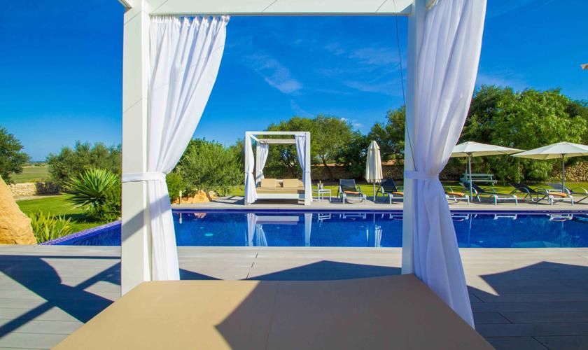 Pool und Lounge Luxusfinca Mallorca 12 Personen PM 6001