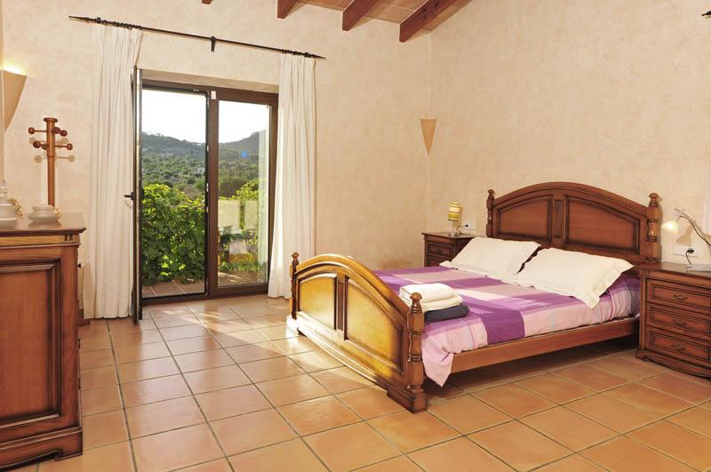 Schlafzimmer 2 Finca Mallorca PM 6055 im Südosten für 10 Personen